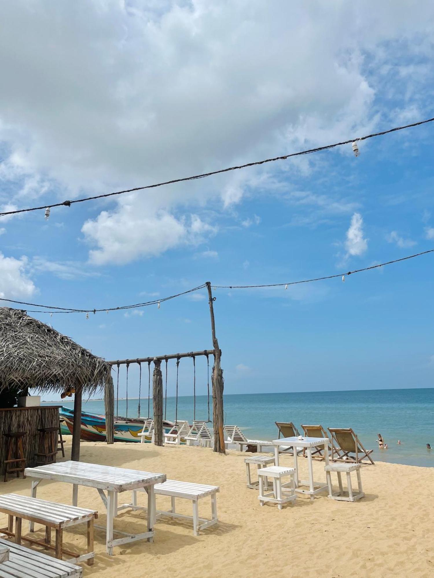 Windy Waves Kite Surfing Beach Resort Kalpitiya Exterior foto