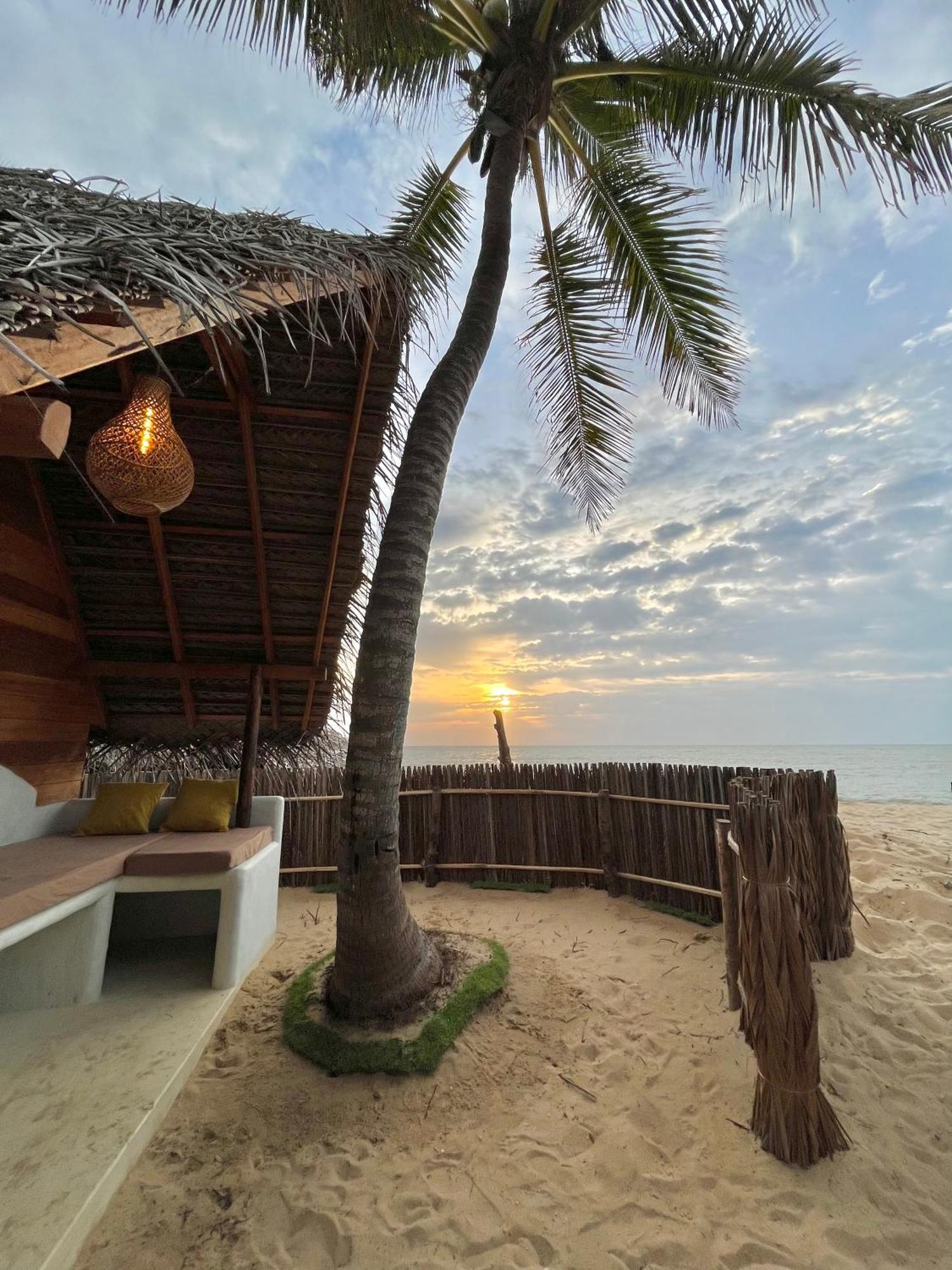 Windy Waves Kite Surfing Beach Resort Kalpitiya Exterior foto